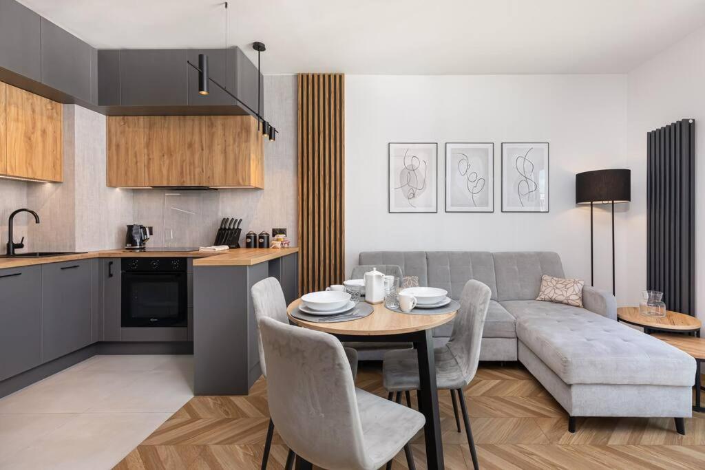 Port Praski Stylish Apartment Near Old Town وارسو المظهر الخارجي الصورة
