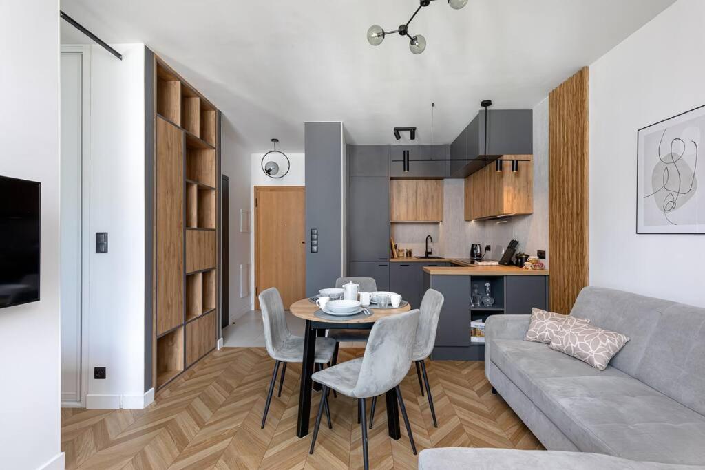 Port Praski Stylish Apartment Near Old Town وارسو المظهر الخارجي الصورة
